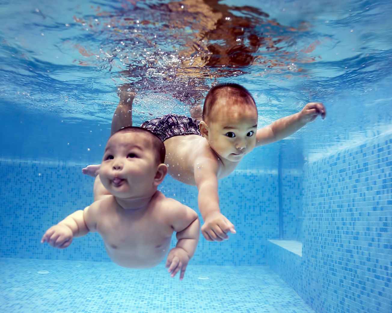 乐游宝宝“畅游一夏”大转盘活动来袭，快来领取免费亲子游泳课啦！