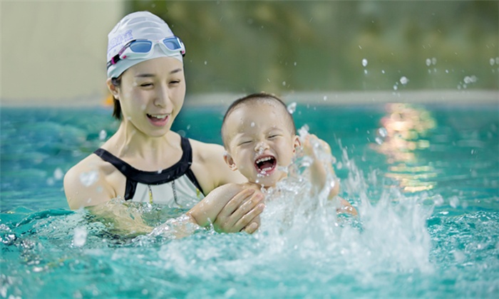 亲子游泳误区5 | 为什么第一节课不让宝宝潜水？